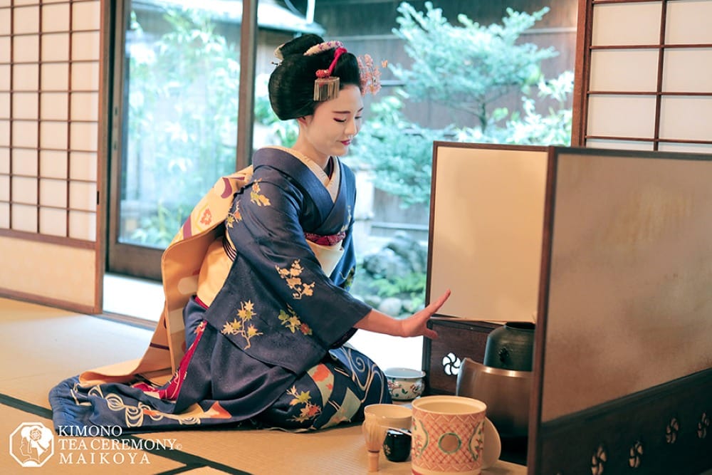 Ceremonia del té en kioto con geisha