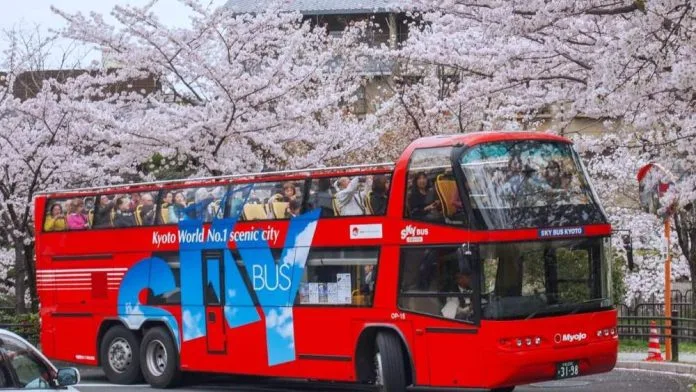 Autobús turístico por kioto