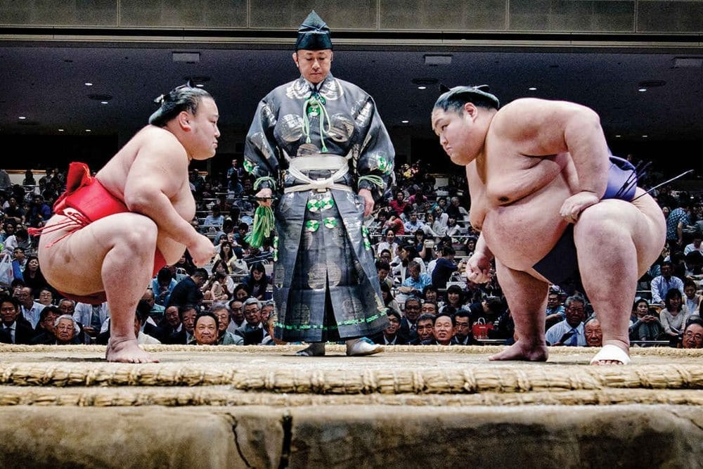 Torneo oficial de sumo en Tokio